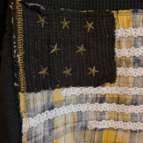 POL-Women’s NWT Black V-Neck Top with Yellow Plaid Patchwork Size S - Picture 4 of 8